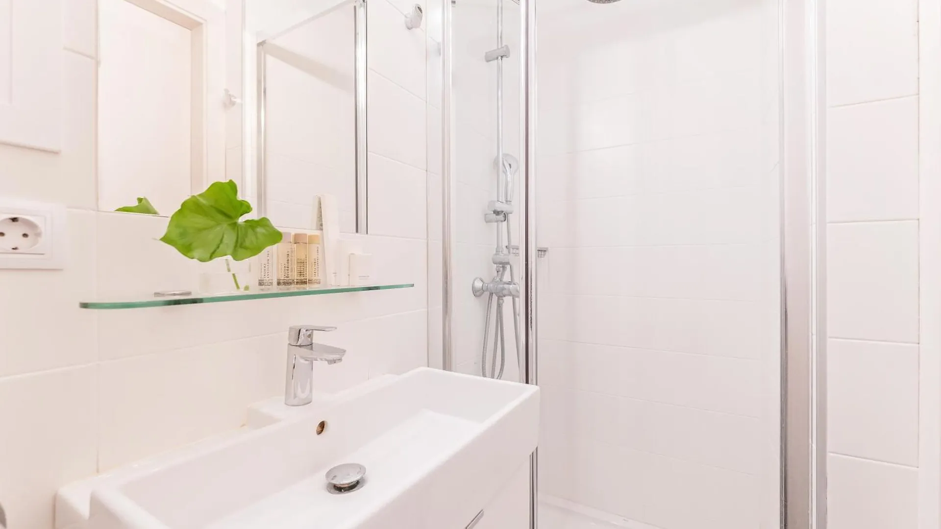 Sweett - Villarroel Barcelona Apartmán