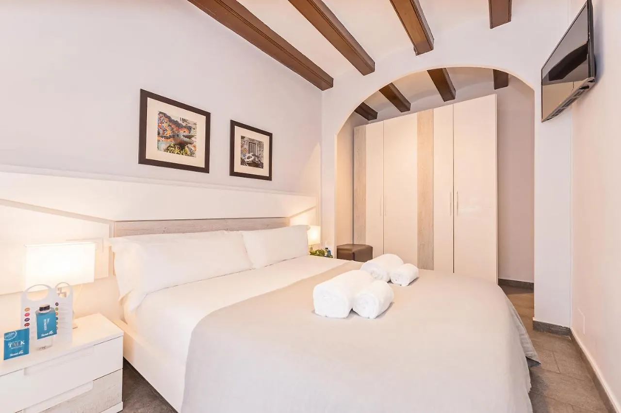 Sweett - Villarroel Barselona 0*,  İspanya