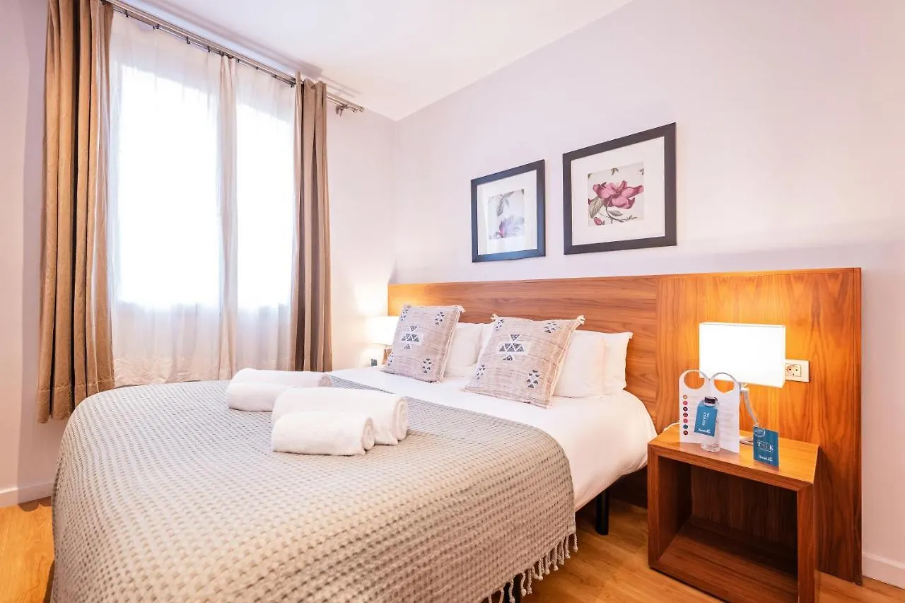 Daire Sweett - Villarroel Barselona İspanya